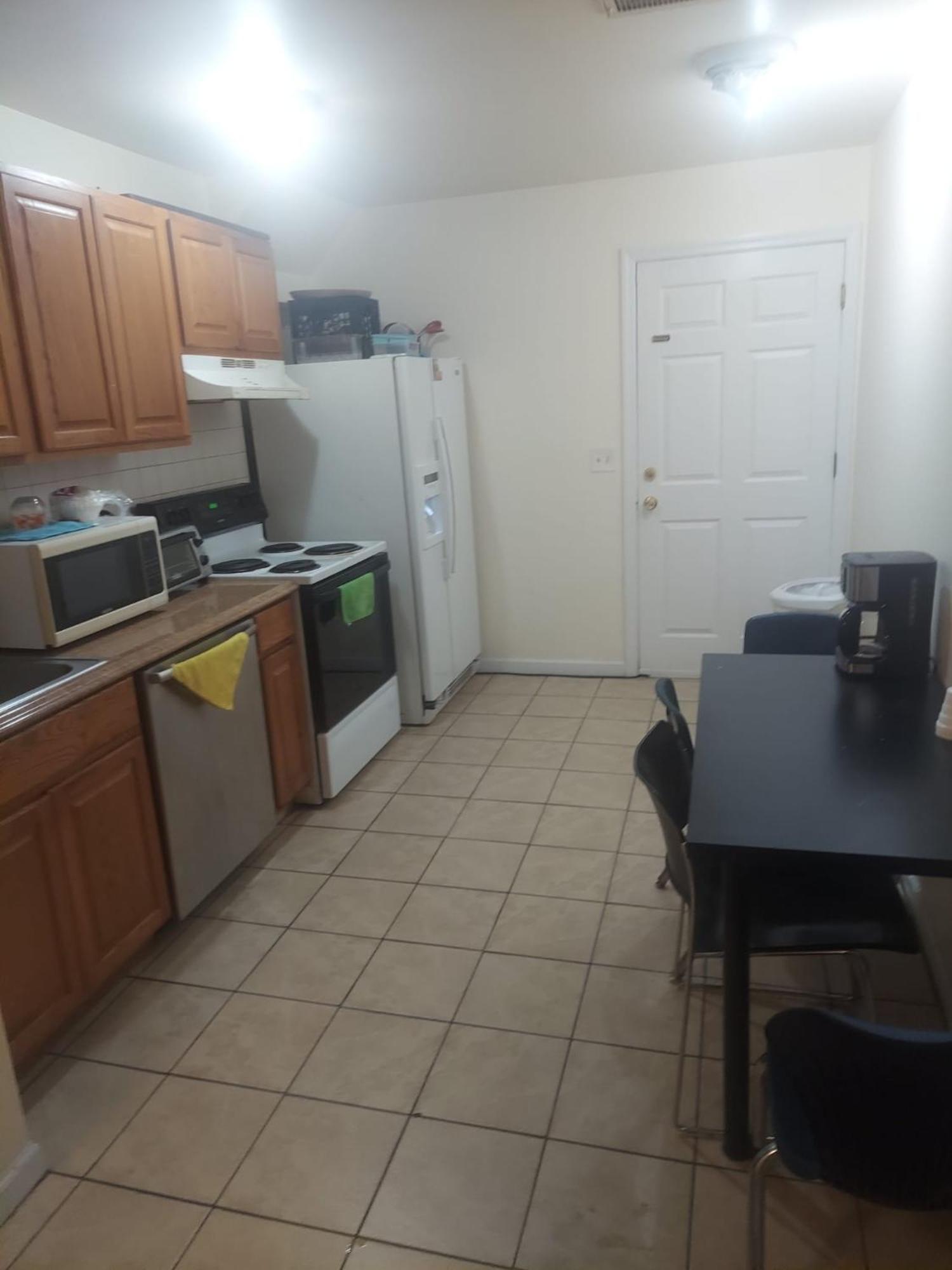 Crystal Room 1 Guest House Near 12Mins To Ewr Airport / Prudential / Njit / Penn Station Ньюарк Экстерьер фото