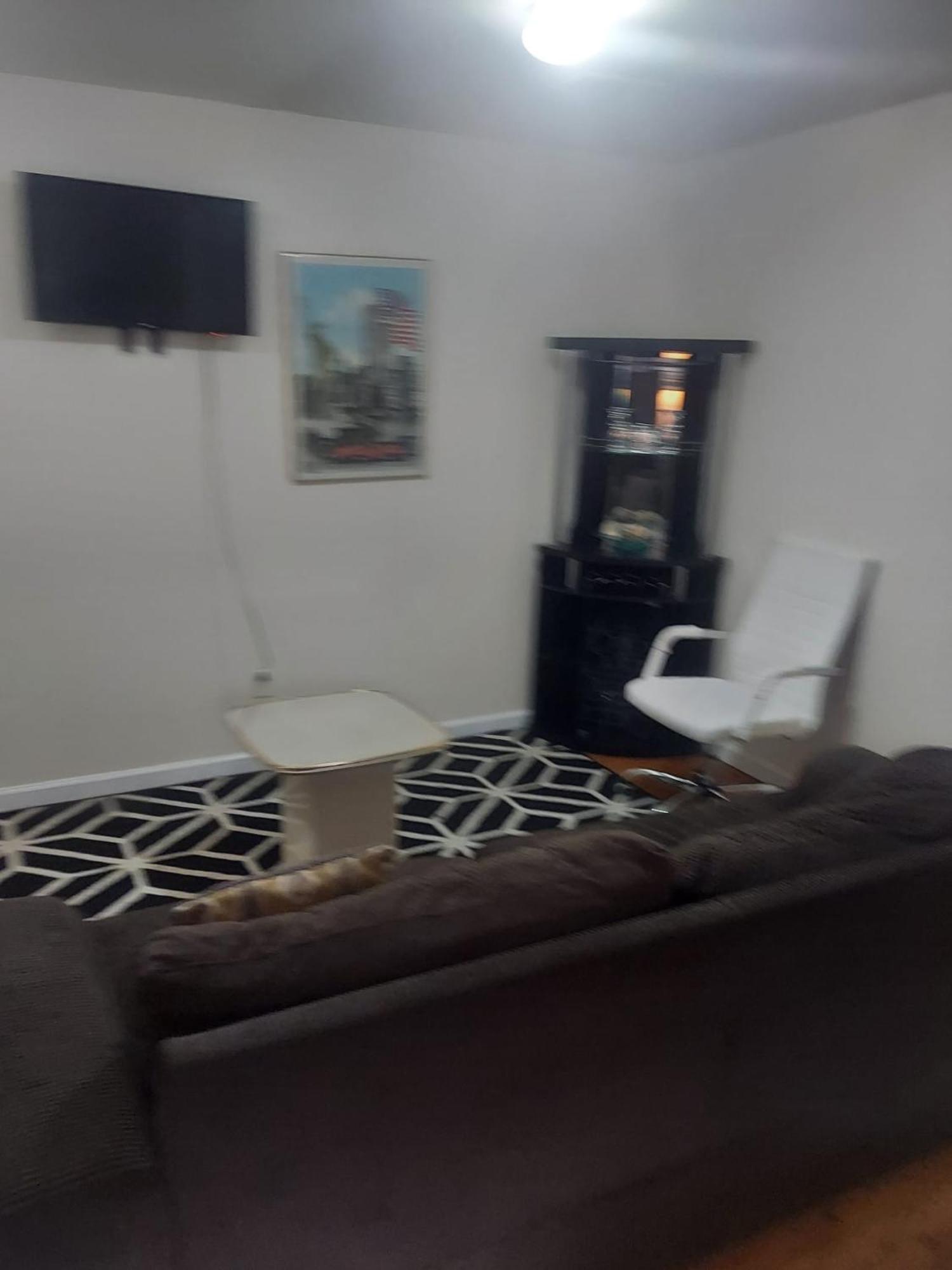 Crystal Room 1 Guest House Near 12Mins To Ewr Airport / Prudential / Njit / Penn Station Ньюарк Экстерьер фото