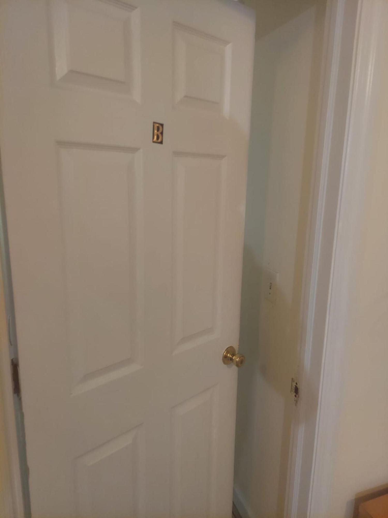 Crystal Room 1 Guest House Near 12Mins To Ewr Airport / Prudential / Njit / Penn Station Ньюарк Экстерьер фото