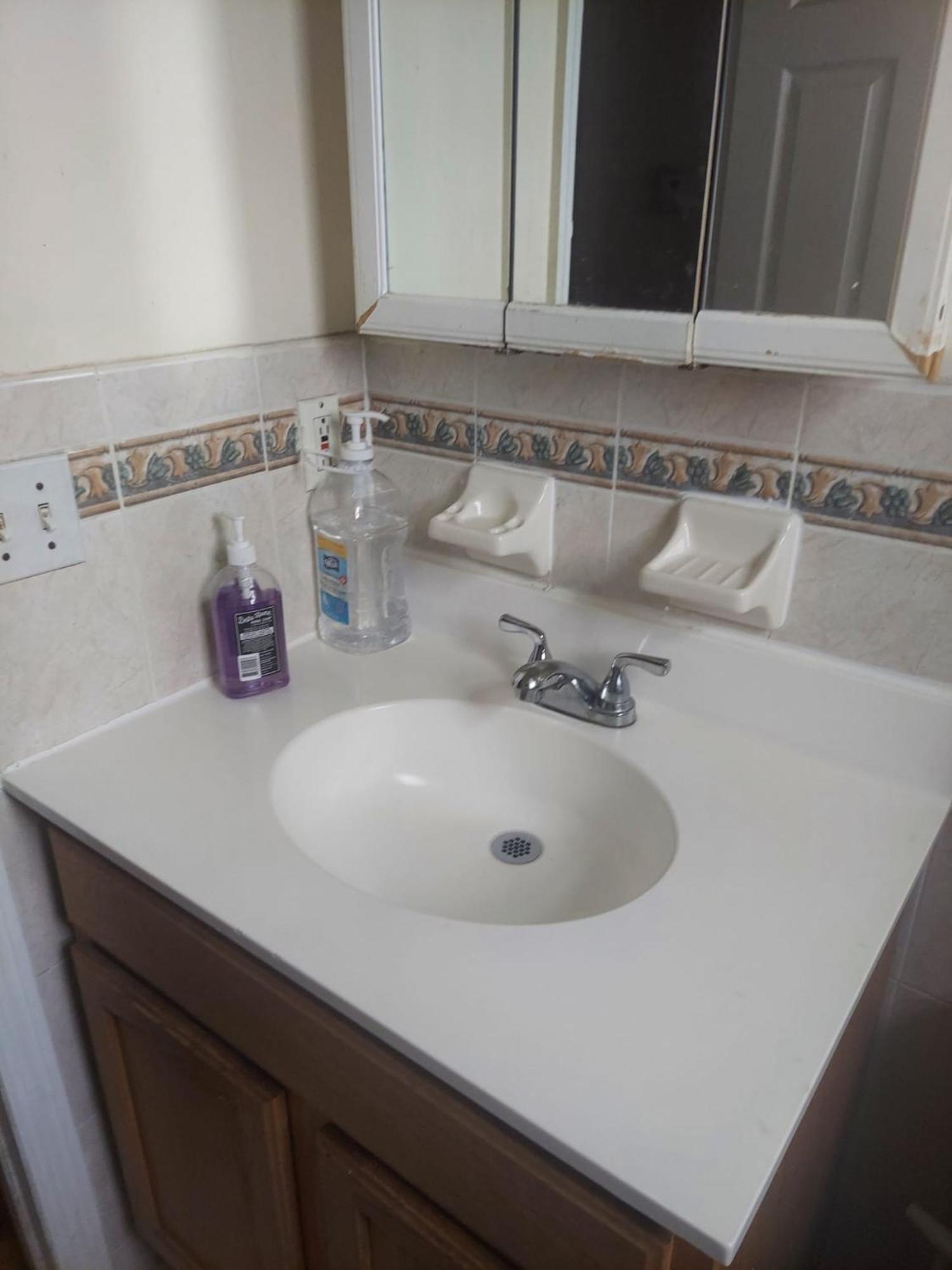 Crystal Room 1 Guest House Near 12Mins To Ewr Airport / Prudential / Njit / Penn Station Ньюарк Экстерьер фото